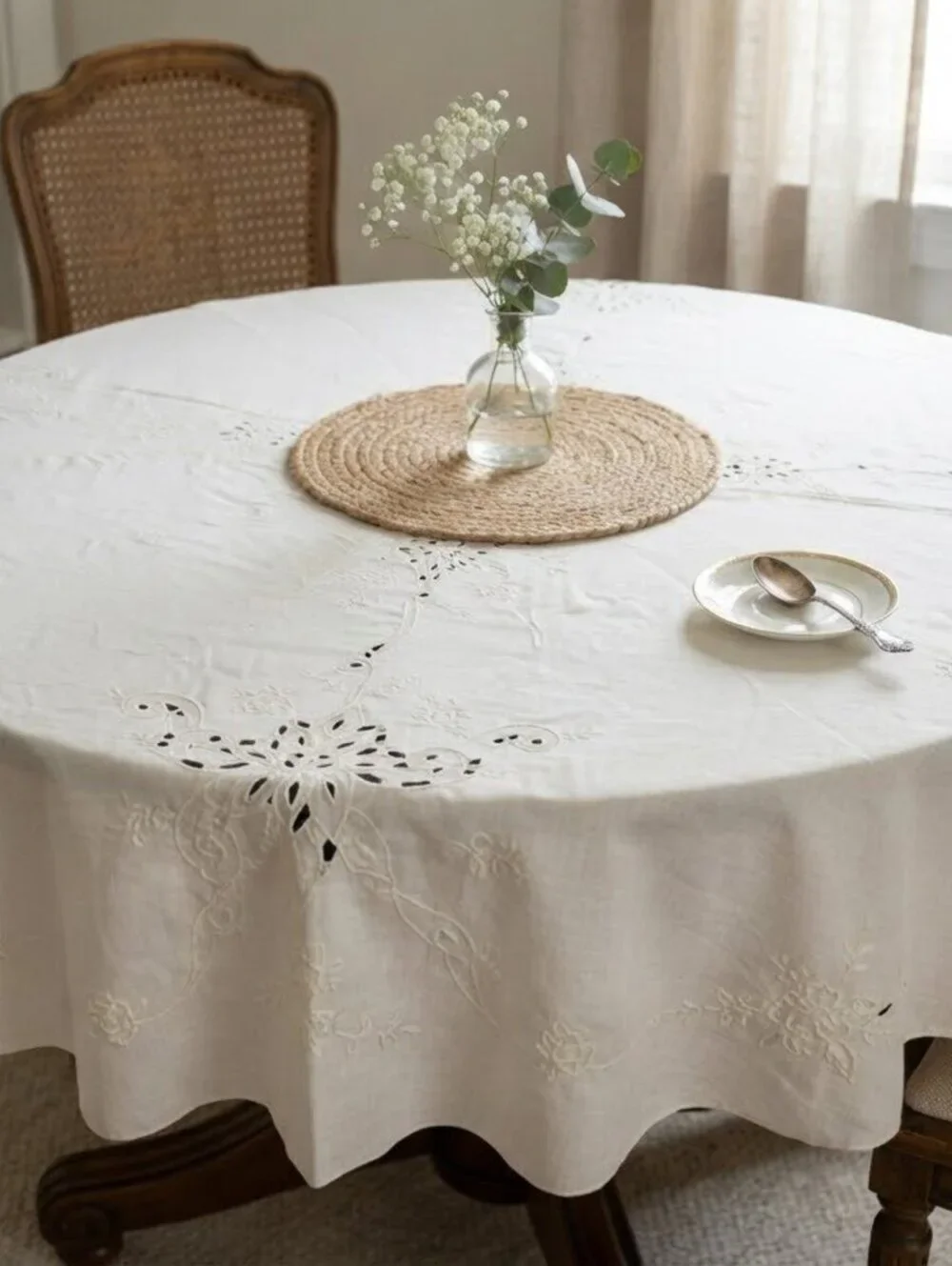 Vintage Round White Embroidered Tablecloth 65